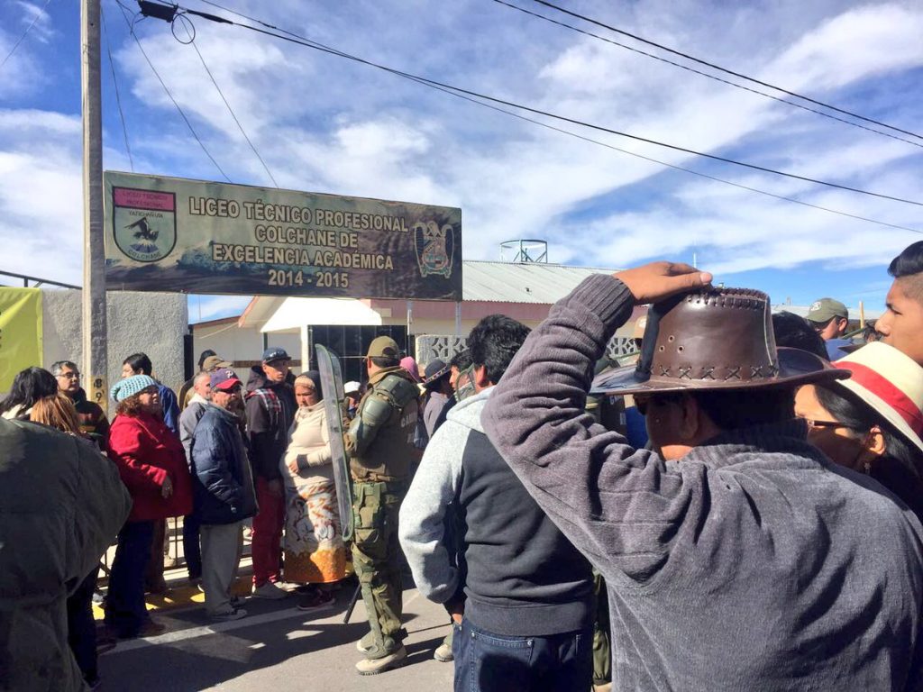 Tarapacá: Agresiones y desmanes entre electores obliga a cerrar local de votación en Colchane