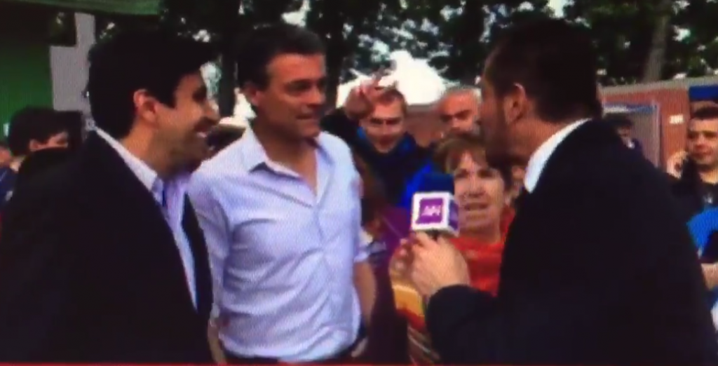 VIDEO| La jefa de local que combatió el show de la tele ante Solabarrieta: «Ya, ya, vamos circulando»
