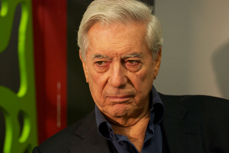 Vargas Llosa se queja por el Nobel a Dylan: «¿El próximo se lo darán a un futbolista?»