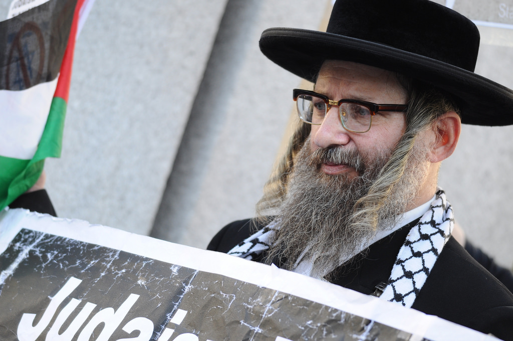 Federación Palestina de Chile acusa que U. del Desarrollo censuró charla de rabinos judíos que se oponen a Israel