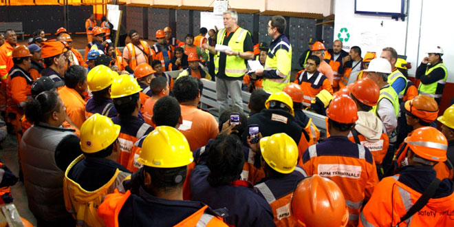 Portuarios: «El Gobierno le ha dado la espalda a los trabajadores del país»