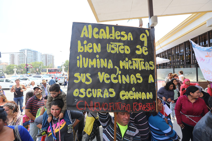 FOTOS| «Viña no es solo festival y caras bonitas»: La protesta de los vecinos de la toma Felipe Camiroaga
