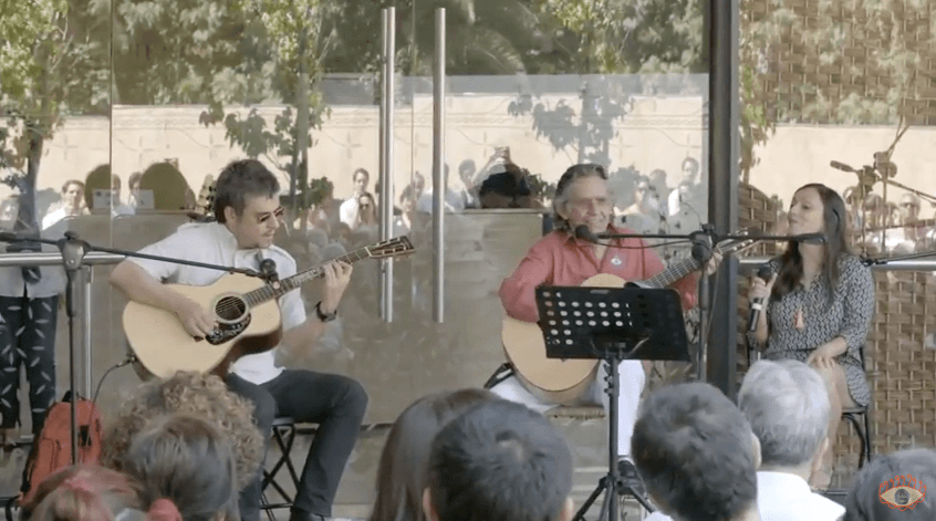 VIDEOS| Ángel Parra y sus hijos en uno de sus últimos conciertos en el Museo de Violeta Parra