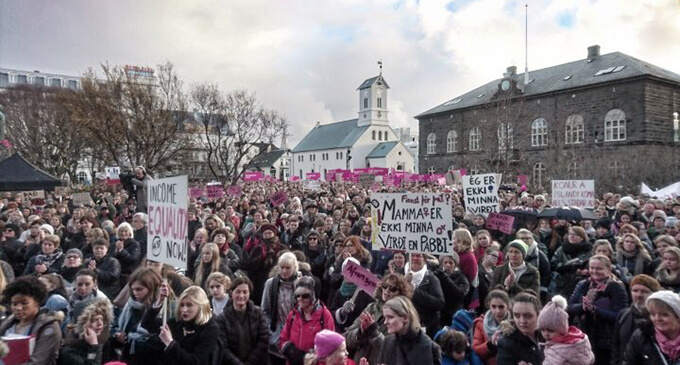 Islandia anuncia este 8 de marzo que será el primer país en erradicar la brecha salarial entre mujeres y hombres