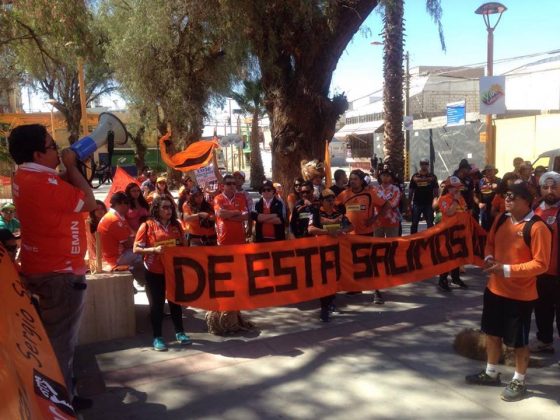 Hinchas de Cobreloa marcharon en Calama exigiendo la renuncia de los dirigentes del club