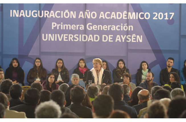 Bachelet en inauguración de Universidad de Aysén: «A partir de un derecho social no es posible lucrar»