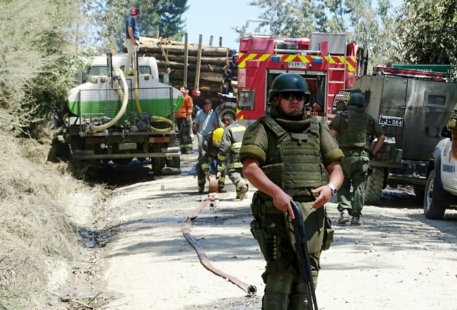 Gobierno invoca Ley Antiterrorista tras quema de camiones en La Araucanía