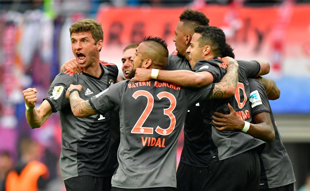VIDEO| Bayern Münich perdía 2-4 y Arturo Vidal entró para una épica remontada que terminó 5-4