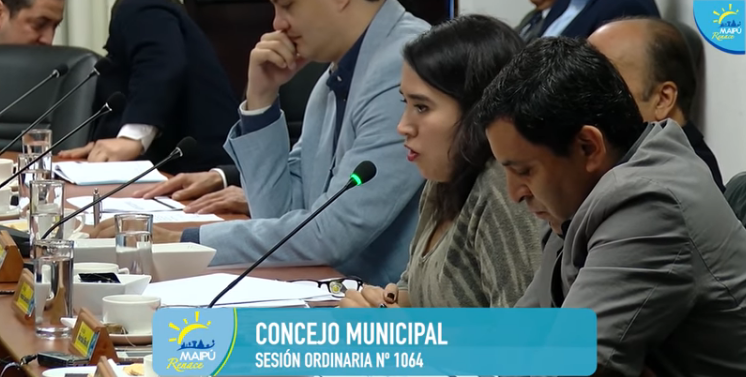 Marcela Silva, la concejala interrumpida por Cathy Barriga: «Sus asesores nos han dicho que ella va a gobernar sola»