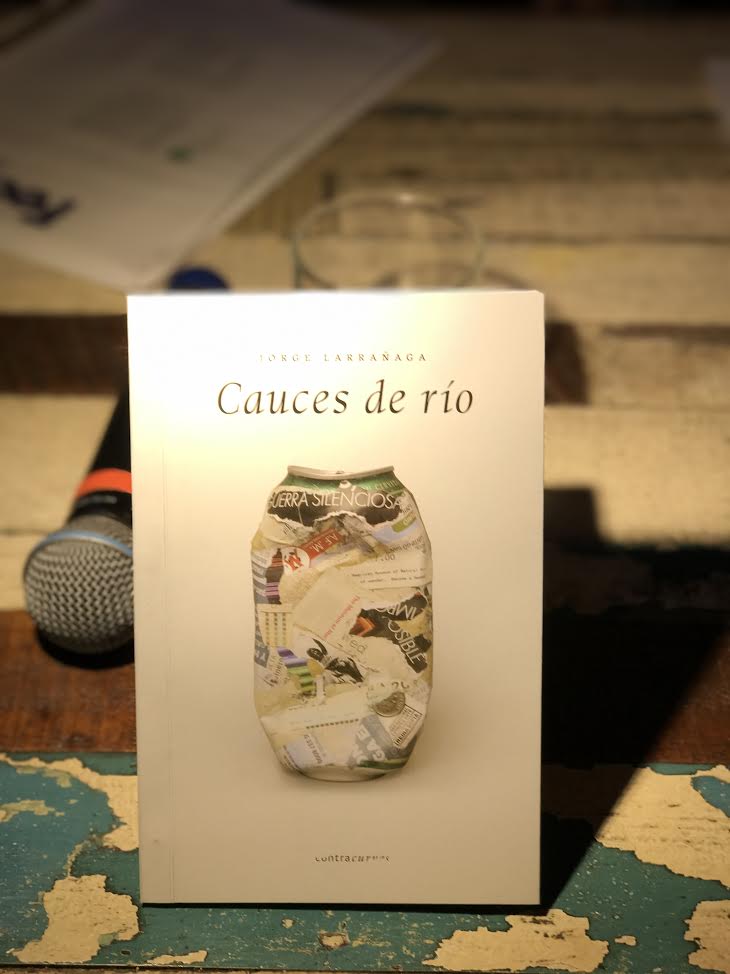«Cauces de Río», el libro de poesía del jefe técnico de Gepe y Ases Falsos 