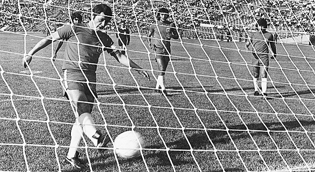 VIDEO| Chile vs URSS: El partido de la vergüenza que se «jugó» en el Estadio Nacional