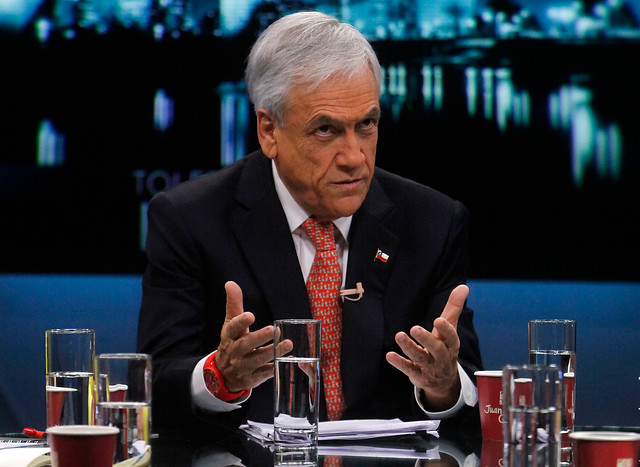 Colegio de Periodistas y sindicato de CNN critican actitud de Piñera ante preguntas de Mónica Rincón y Daniel Matamala