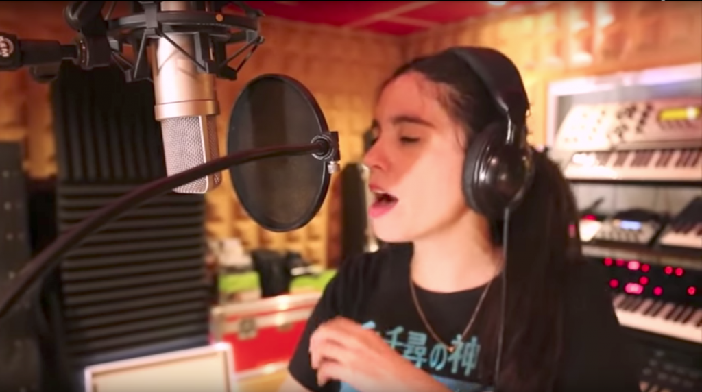 VIDEO| Javiera Mena cantó en la reversión de «A quién le importa», el himno oficial del festival LGTBI en Madrid