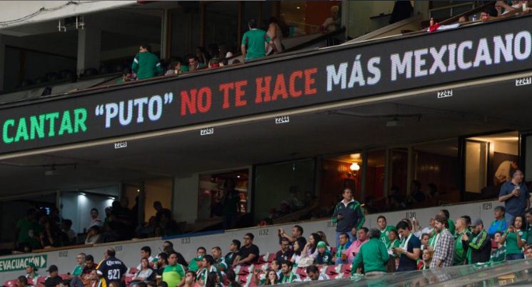 FIFA advierte a México y Chile que serán sancionados si sus hinchadas gritan «puto» al arquero rival cuando despeje