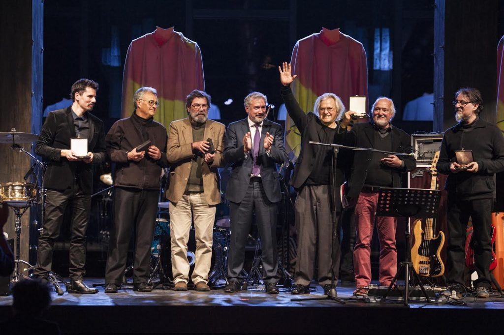 Quilapayún recibe el reconocimiento Figura Fundamental de la Música Chilena 2017