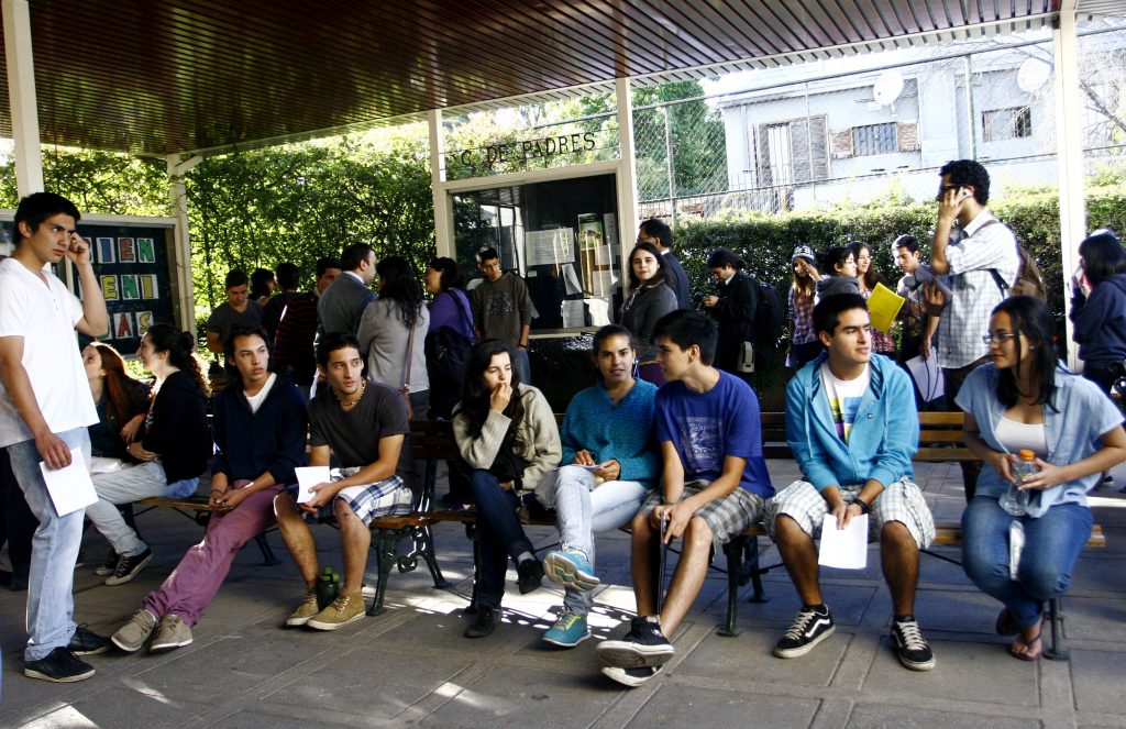 En Santiago y La Araucanía: Abren cupos gratis para diplomado «semillero» de jóvenes líderes