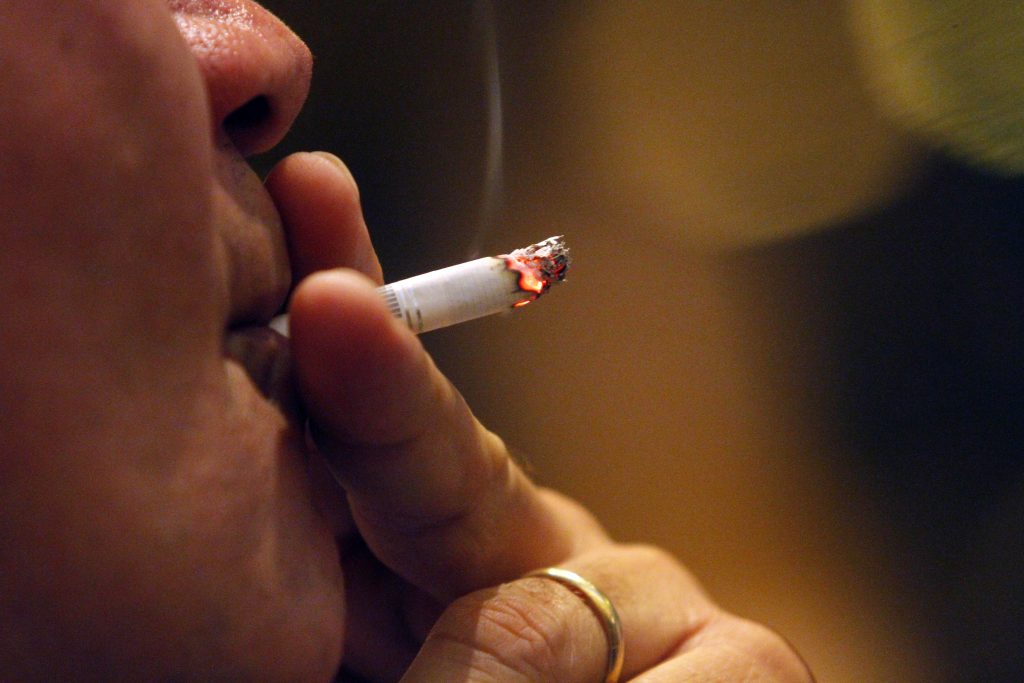 Giro inesperado: El cigarro podría aumentar el estrés en vez de aliviarlo según estudio