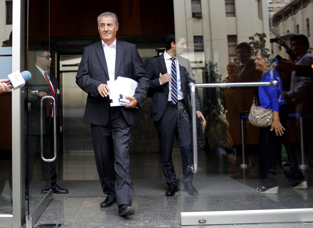 Como si nada hubiera pasado: Ponce Lerou reaparece tocando la campana de Wall Street por aniversario de SQM