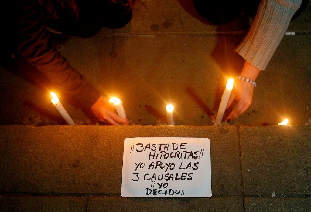 Mesa de acción por el aborto en Chile: «Es indigno que algunos diputados hayan dado la espalda, una vez más, a las niñas»