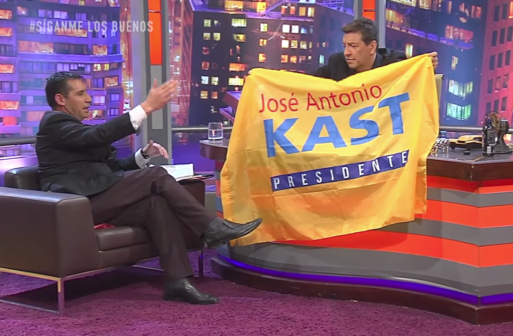 Julio César Rodríguez le da una dosis de su propia medicina al pastor Soto con bandera de José Antonio Kast