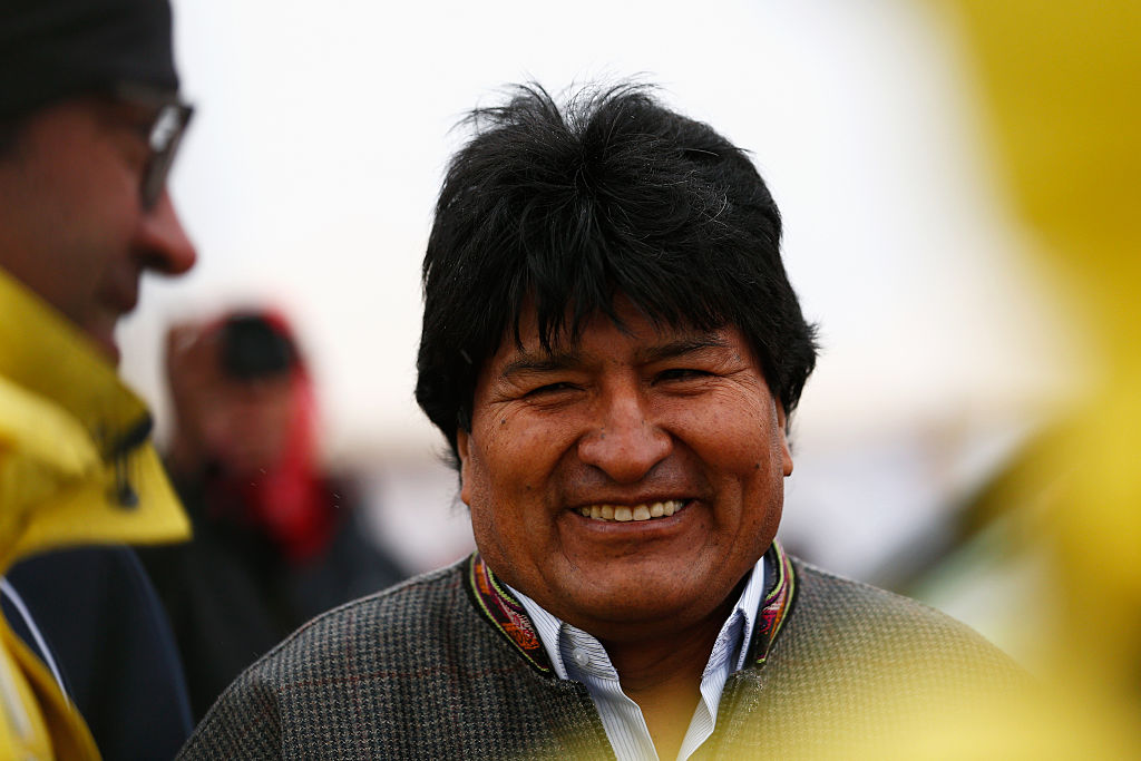 Evo Morales derrumba tesis de revanchismo y anuncia retorno de carabineros al país