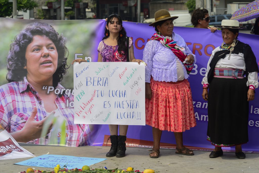 «La lucha sigue»: La hija de Berta Cáceres reclama Justicia