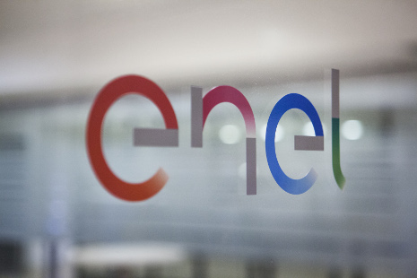 Enel anuncia compensación a clientes de $25 mil por noche sin servicio de suministro eléctrico