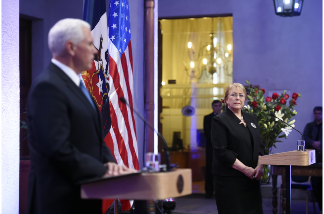 Bachelet a vicepresidente de EE.UU. por Venezuela: «Chile no apoyará ni golpes de Estado ni intervenciones militares»