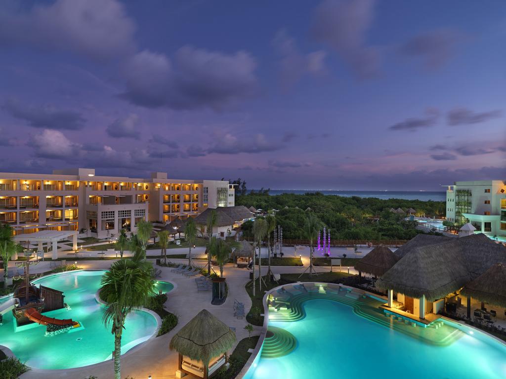 AFP Capital despilfarra US$100 mil en hotel de lujo de Cancún para gerente general y otros 74 empleados