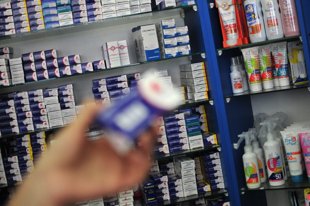 Candidato a diputado propone Ley de Fraccionamiento obligatorio para disminuir costos en medicamentos