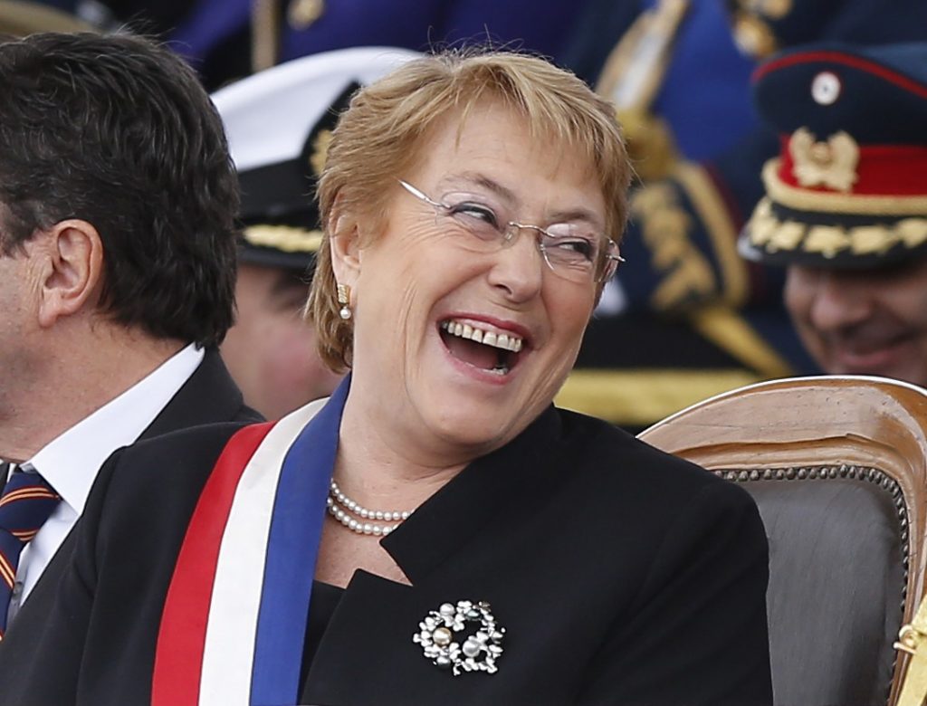 Cadem: Presidenta Bachelet se consolida y alcanza la aprobación más alta desde marzo del 2015