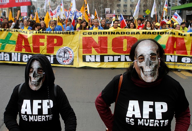 FOTOS| Así fue la masiva marcha #NoMásAFP en Santiago