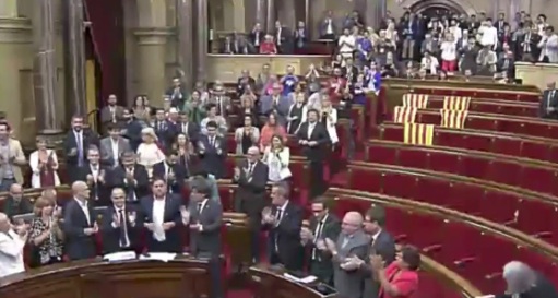 Parlamento catalán aprueba Ley de Referéndum para consulta independentista el 1 de octubre