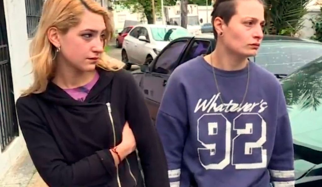 Lesbofobia: Acusan a policía argentina de golpear y detener a joven lesbiana por besar a su pareja