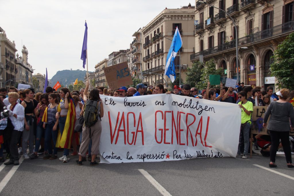 Así fue el masivo «paro de país» de Cataluña para condenar la represión policial durante el referéndum