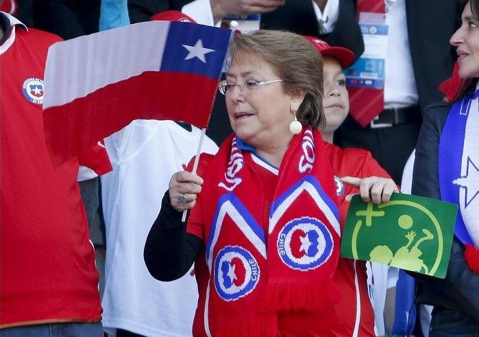 Jorge Burgos sobre el viaje de Bachelet a Brasil para apoyar a la Roja: «No me gustan los presidentes tan futboleros»