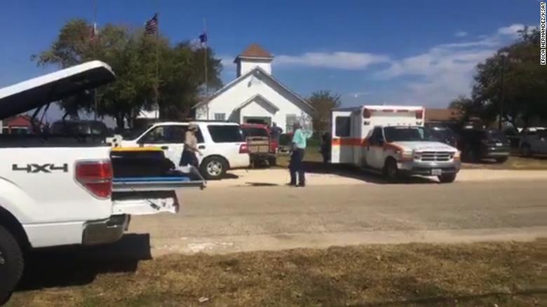 Tiroteo en iglesia de Texas deja más de 20 muertos