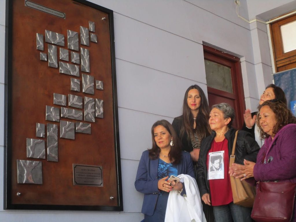 Inauguran Ruta de la Memoria en Valparaíso que deja en evidencia los principales centros de detención y tortura