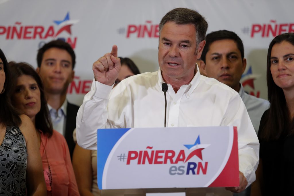 Crece tensión en el comando de Piñera: Ossandón dice que «mientras más hablen Felipe y José Antonio Kast es peor para la campaña»