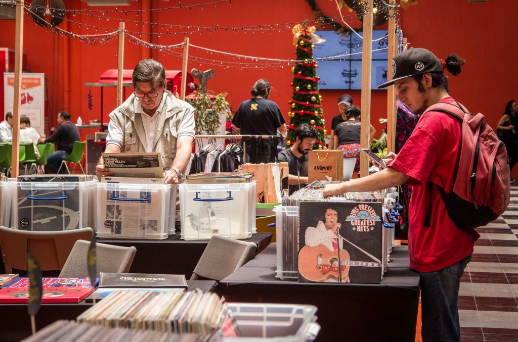 Vinilos a luca: Empieza la Feria Mercado Musical en Boulevard Alameda