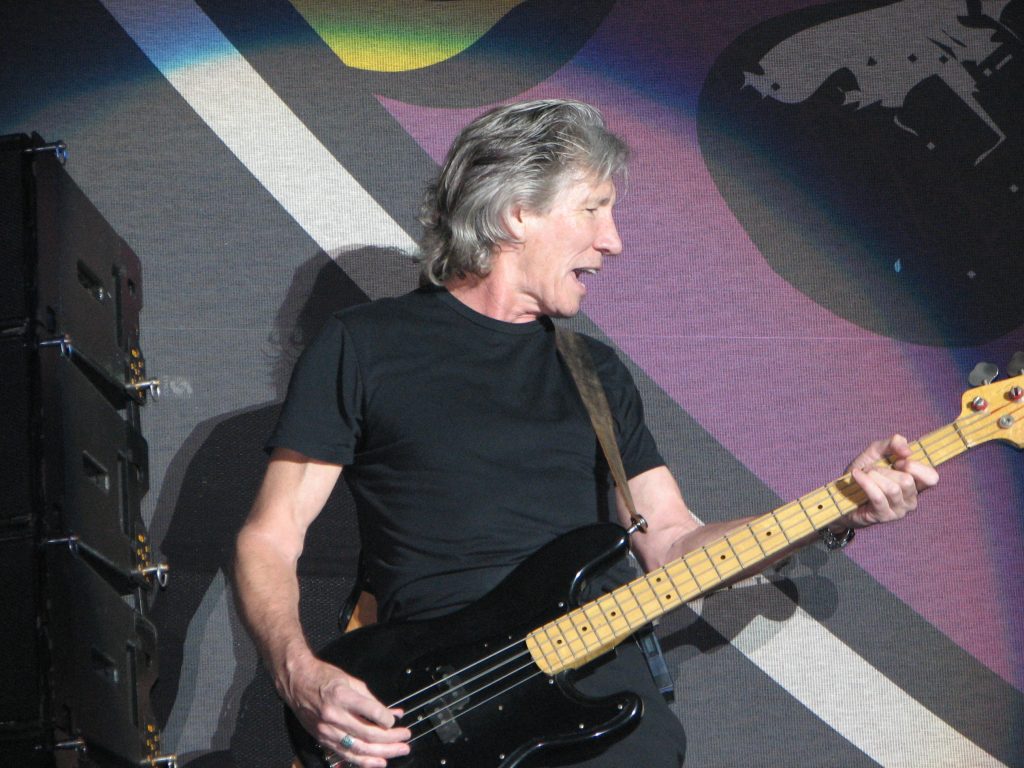 «Escuché a este tipo mintiendo por una hora»: Los recuerdos de Roger Waters sobre reunión con Piñera en La Moneda