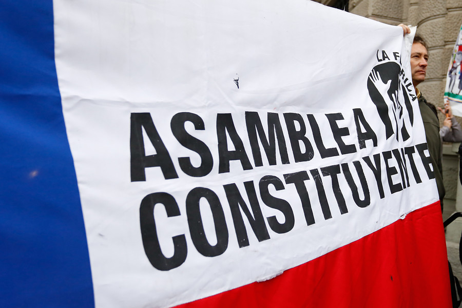 Oposición logra acuerdo unitario y emplaza al gobierno a realizar Asamblea Constituyente y plebiscito