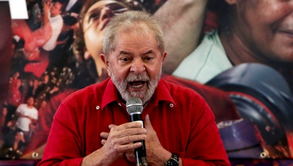 Pese a condena, Lula mantiene amplio favoritismo en encuesta presidencial