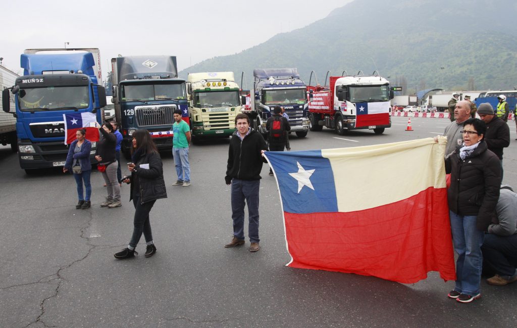 Dirigente camionero se cuadra con Carabineros por Operación Huracán: «Están echando por tierra el esfuerzo que hacen día a día»
