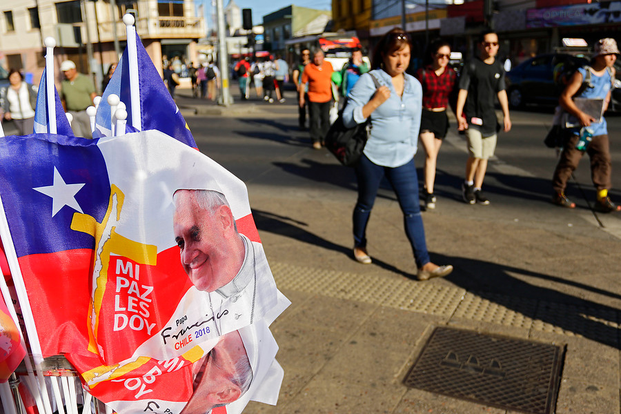 «Un país que ya no es tan católico»: Vaticanistas comentaron falta de entusiasmo por visita del Papa a Chile