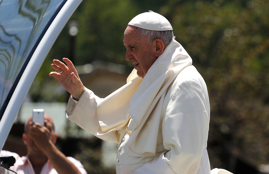 Cambió de opinión: Papa Francisco ordena investigación por el caso Juan Barros y envía obispo experto