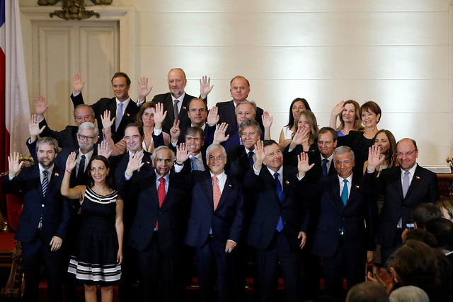 Con empresarios, ex parlamentarios y escasa presencia de mujeres: Estos son los nuevos ministros de Sebastián Piñera