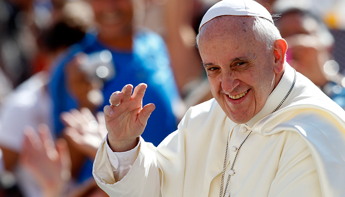 Le preocupan temas importantes: Papa Francisco dice que «no es malo maquillarse pero normal, no para convertirse en una diosa»