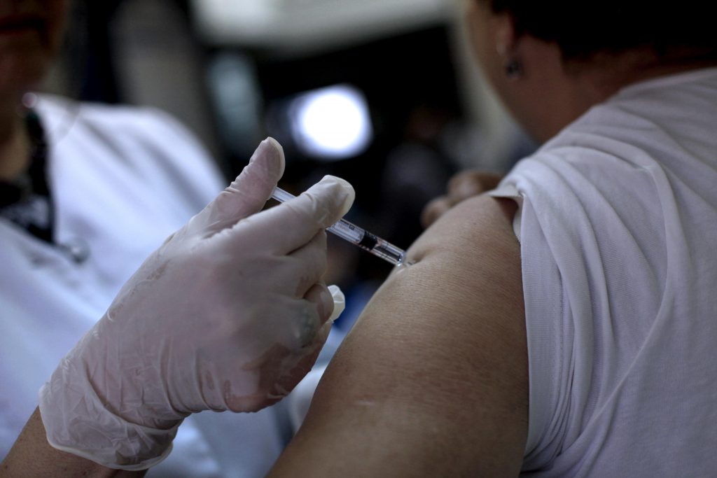 Ministerio de Salud llama a inmunizarse contra la Influenza: ¿Quiénes deben vacunarse?
