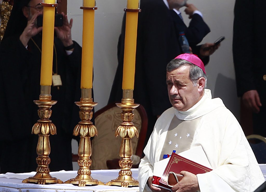 Más de 20 reuniones por denuncias contra el obispo Juan Barros recibirá enviado especial del Vaticano
